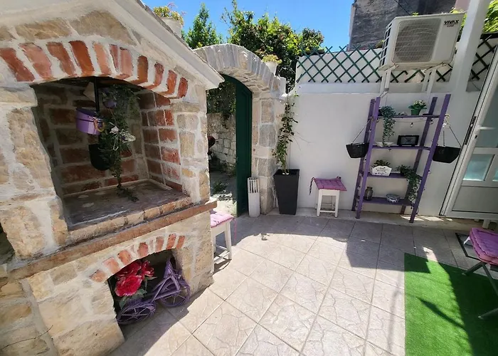 Batman Apartment Split